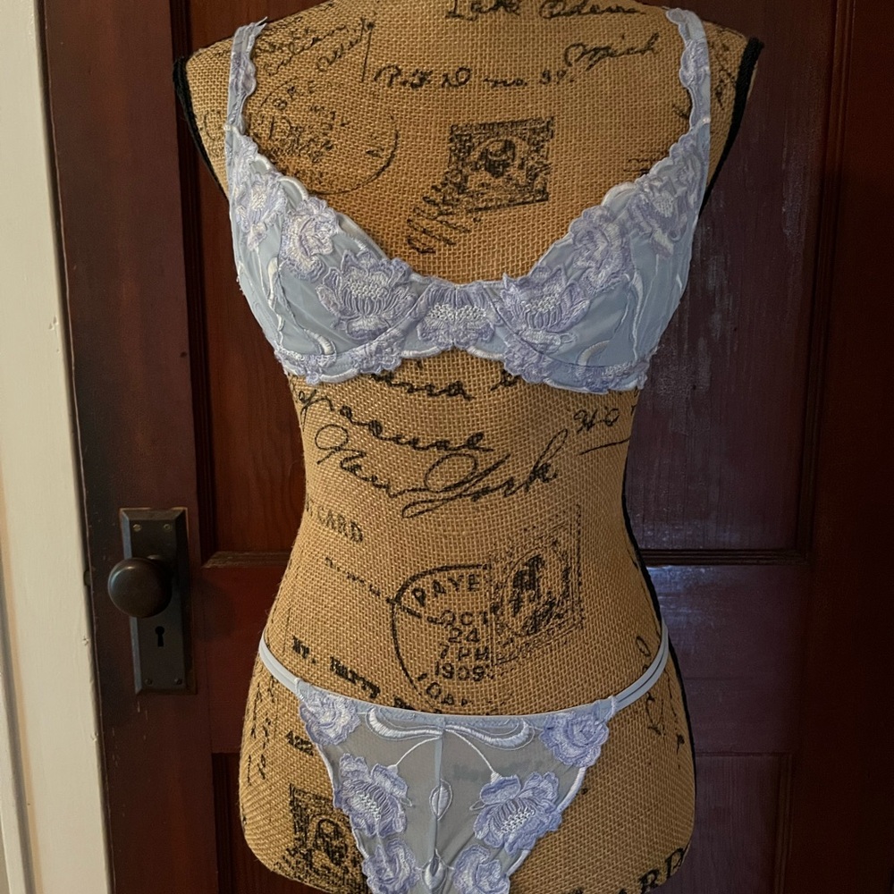 Vintage Victoria’s Secret bra and panty set